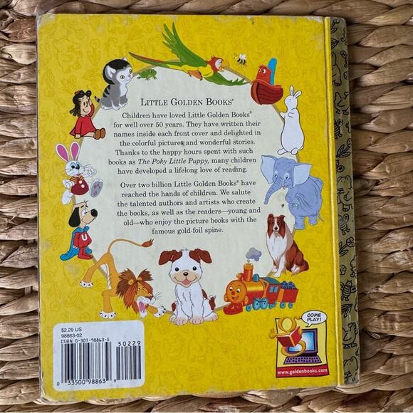 A Little Golden Book : BARBIE In the Spotlight Marie Morreale 1998. Mattel Inc - Picture 8 of 8